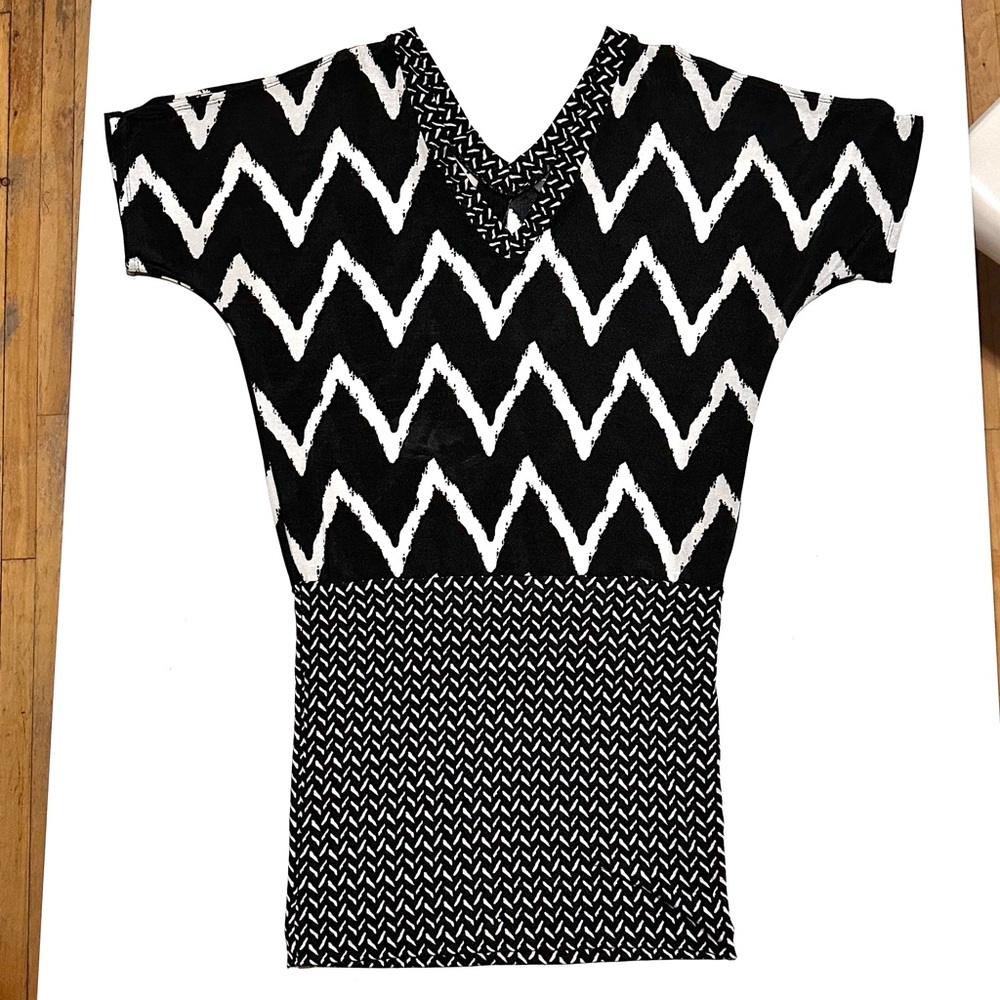 Women’s vintage Dots Blouson cold shoulder zig zag pattern dress
